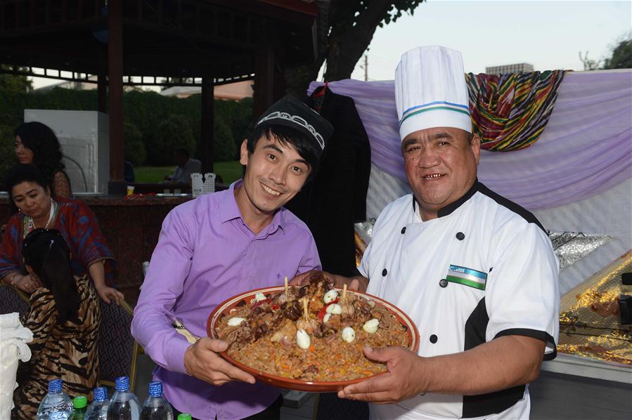 （一带一路·好味道）（10）乌兹别克斯坦传统美食——抓饭