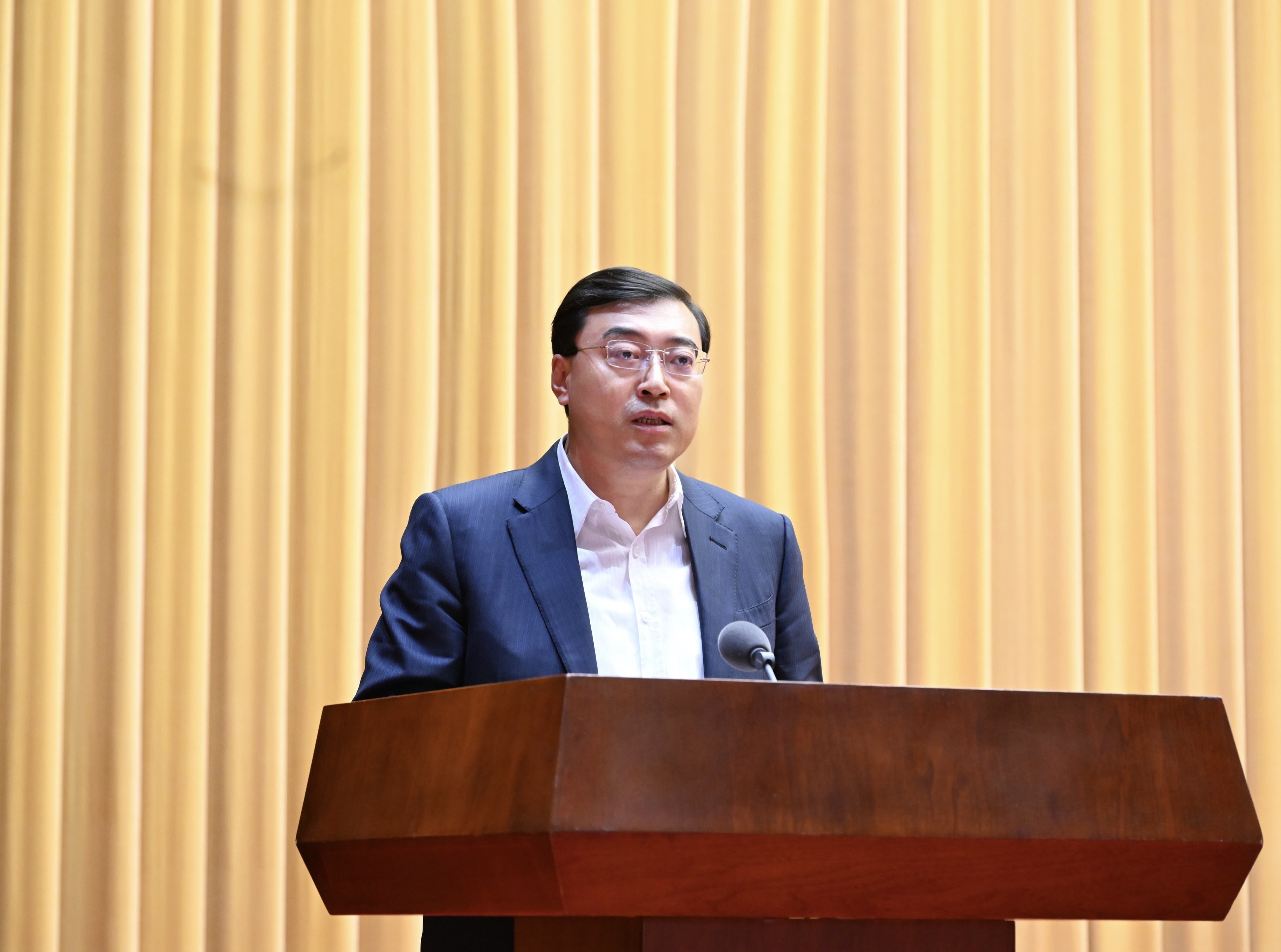 伊利集团董事长潘刚代表内蒙古企业发出质量倡议