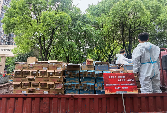 同心守“沪”，纽麦福爱心捐赠4000份牛奶支援上海